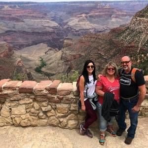 Meet your Posher, Joni